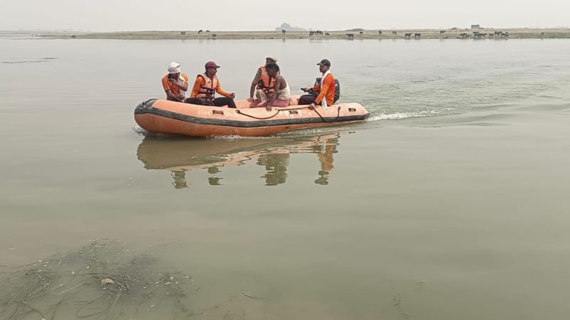 Bihar: 2 dead in Maner after boat capsizes in Ganga river, search on to retrieve bodies